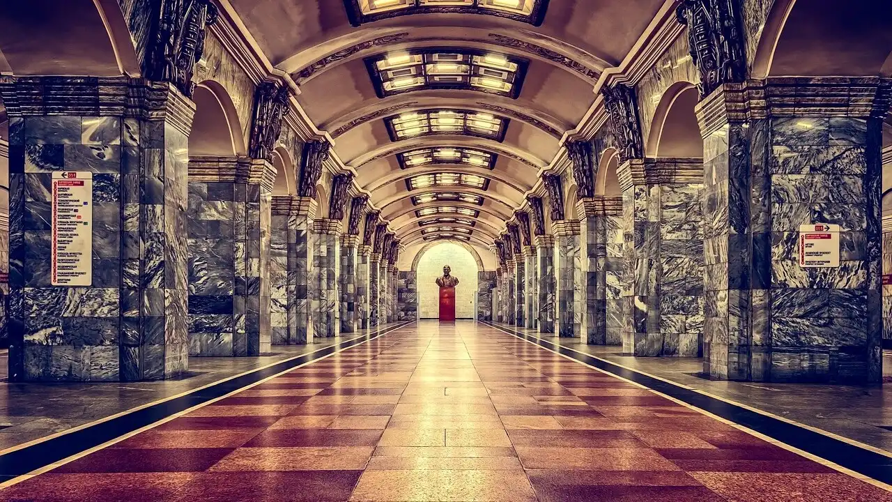 How To Read And Write Russian Cursive (Simple Guide)